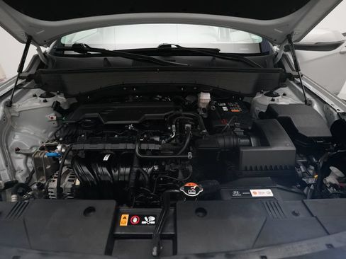 Used 2025 Hyundai Kona SEL AWD/4WD image 3