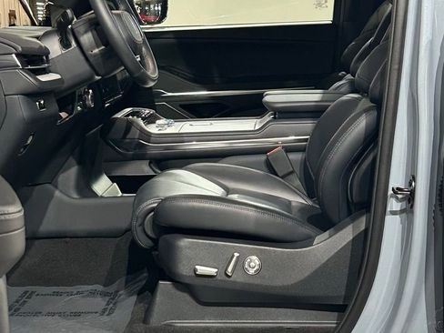 New 2026 Lincoln Navigator L Reserve AWD/4WD image 45