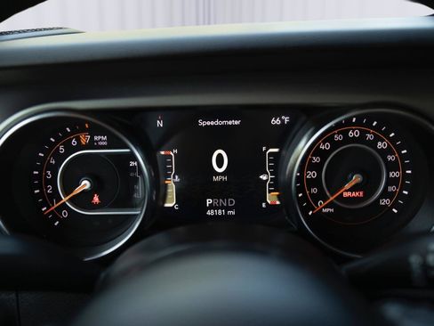 Used 2021 Jeep Wrangler Sport AWD/4WD image 4