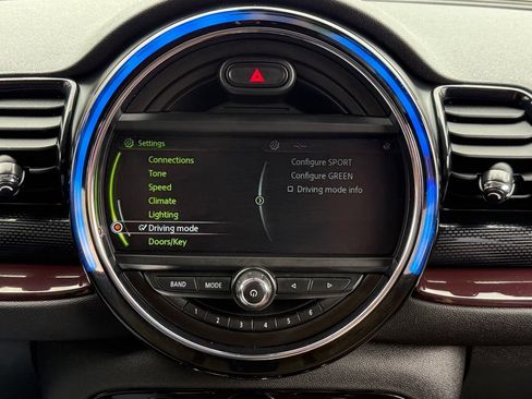 Used 2016 MINI Cooper Clubman FWD image 32