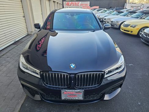 Used 2019 BMW 750i xDrive w/ Executive Package image 22
