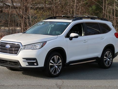 Used 2019 Subaru Ascent Limited w/ Popular Package #3 image 1