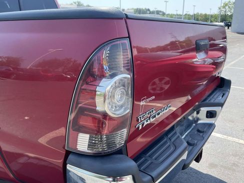 Used 2015 Toyota Tacoma 4x4 Double Cab w/ SR5 Package image 13