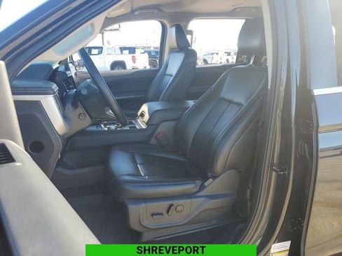 Used 2023 Ford Expedition XLT image 19