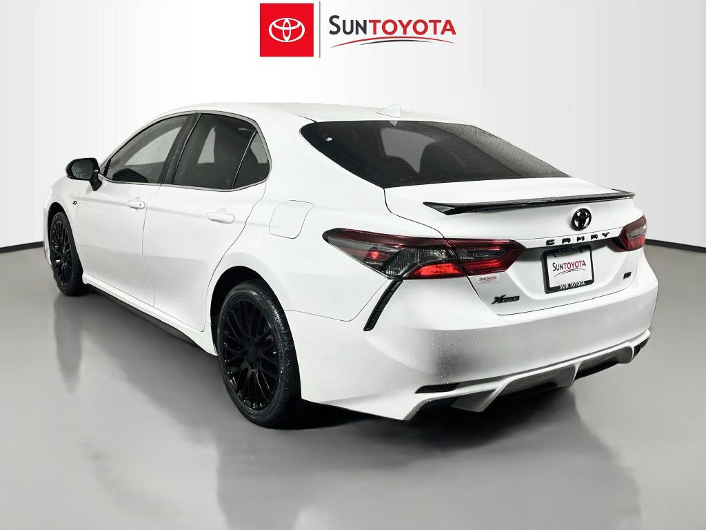 Used 2024 Toyota Camry SE w/ Convenience Package FWD image 5