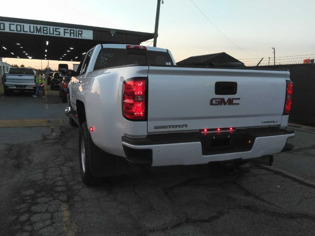 Used 2018 GMC Sierra 3500 Denali AWD/4WD image 4