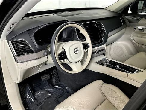 Used 2023 Volvo XC90 B6 Ultimate w/ Protection Package Premier image 13