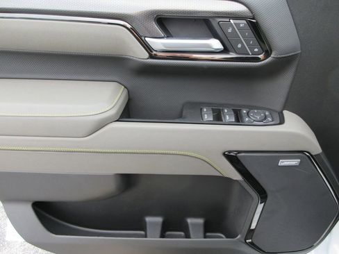 New 2026 Chevrolet Silverado 1500 ZR2 AWD/4WD image 25
