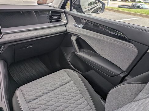 New 2025 Volkswagen Tiguan S image 17