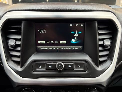 Used 2018 GMC Acadia SLE image 35