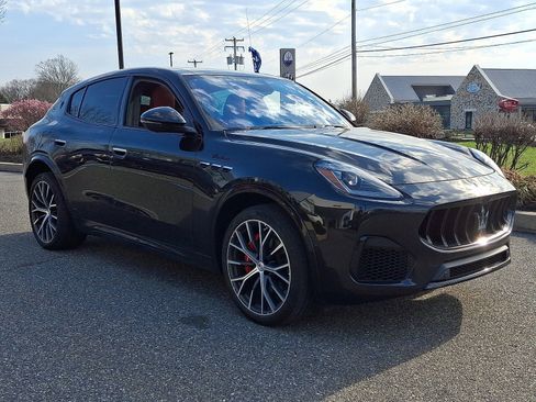 Used 2023 Maserati Grecale Modena AWD/4WD image 3