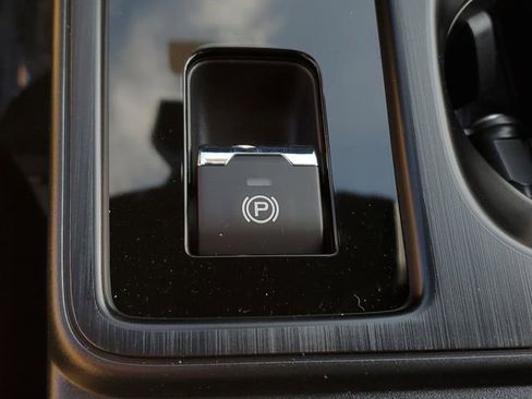 New 2026 Subaru Outback Premium image 32