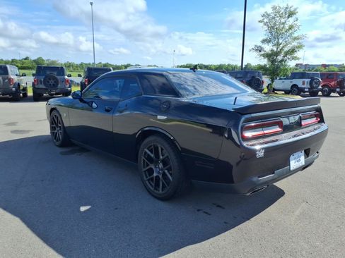 Used 2017 Dodge Challenger R/T Scat Pack RWD image 5