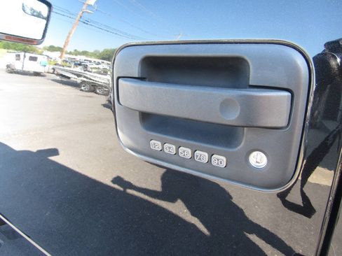 Used 2013 Ford F150 Raptor w/ Luxury Equipment Group AWD/4WD image 18