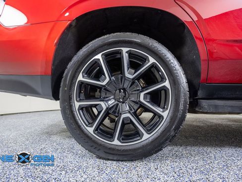 Used 2022 Chevrolet Tahoe RST w/ Luxury Package AWD/4WD image 47