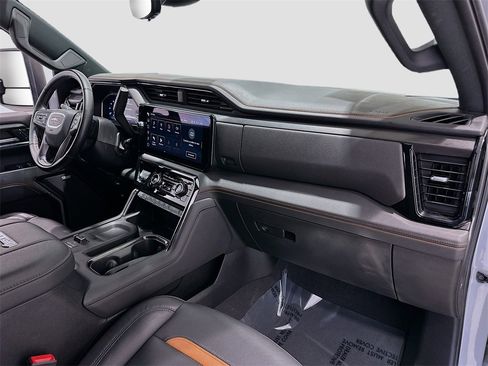 Used 2024 GMC Sierra 2500 AT4 w/ AT4 Premium Plus Package image 31