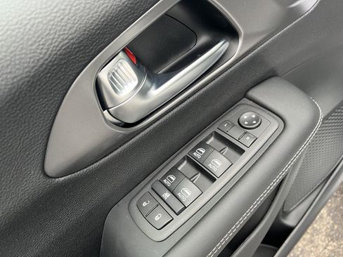 New 2026 Chrysler Voyager LX image 10