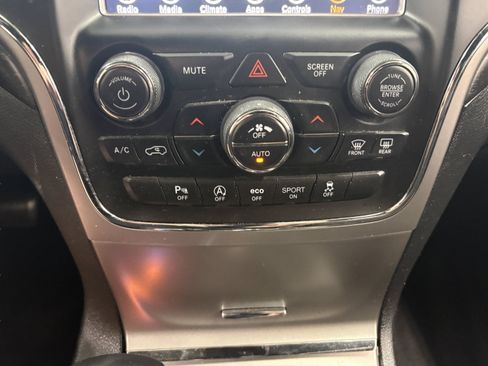 Used 2018 Jeep Grand Cherokee Laredo RWD image 10