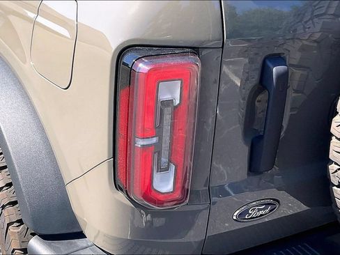Certified 2025 Ford Bronco Badlands AWD/4WD image 29