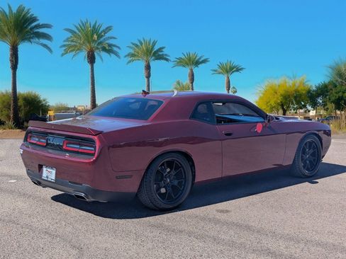 Used 2020 Dodge Challenger SXT w/ Plus Package image 5