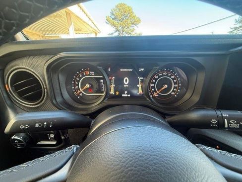 Used 2026 Jeep Gladiator Mojave AWD/4WD image 13