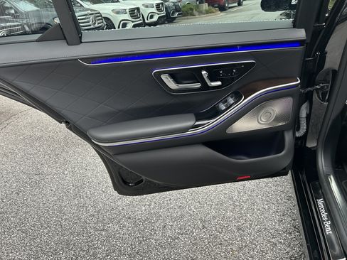 Certified 2024 Mercedes-Benz S 580 4MATIC Sedan image 36