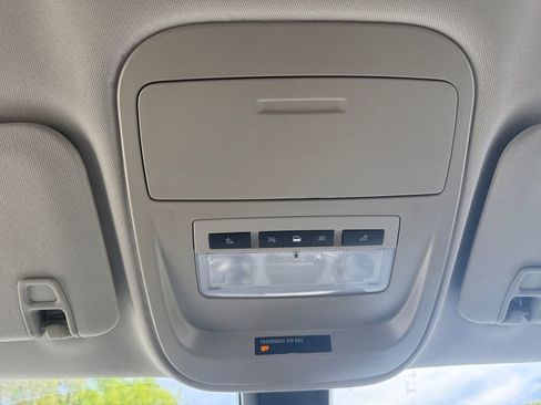 Used 2021 Chevrolet Colorado Z71 w/ LPO, Tonneau and Step Package image 24