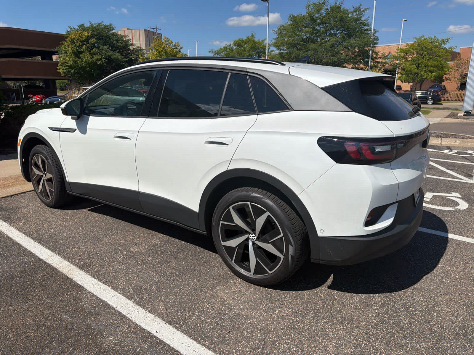 Certified 2023 Volkswagen ID.4 Pro S AWD/4WD image 4