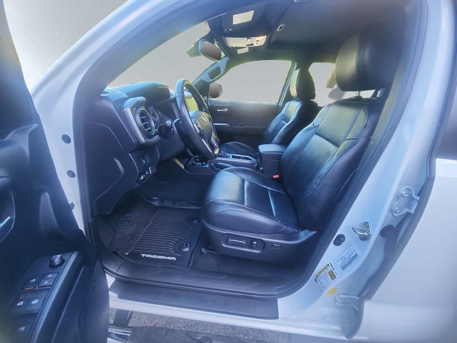 Used 2021 Toyota Tacoma TRD Sport w/ TRD Premium Sport Package AWD/4WD image 14