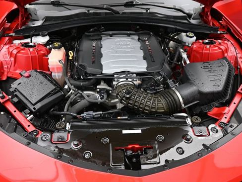 Used 2020 Chevrolet Camaro LT image 17