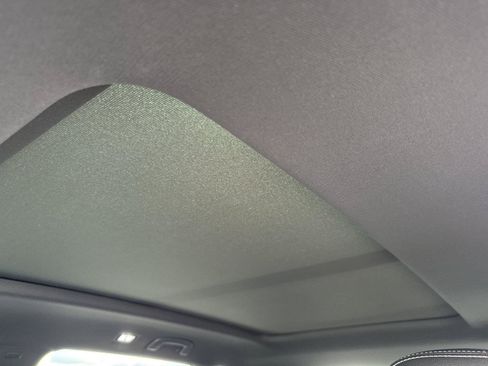 Used 2024 Volkswagen Atlas Cross Sport SE w/ Panoramic Sunroof Package FWD image 29