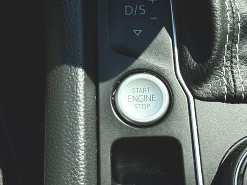 Certified 2023 Volkswagen Atlas SEL AWD/4WD image 16