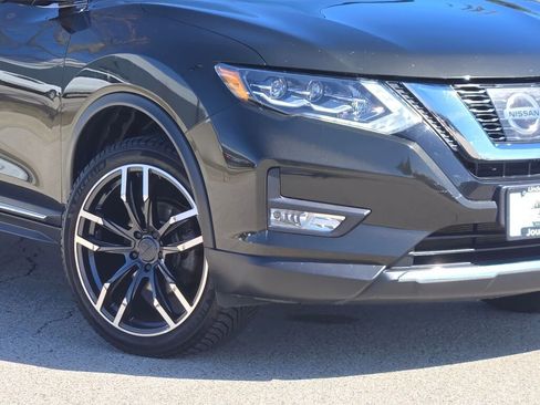 Used 2017 Nissan Rogue SL w/ SL Premium Package image 3