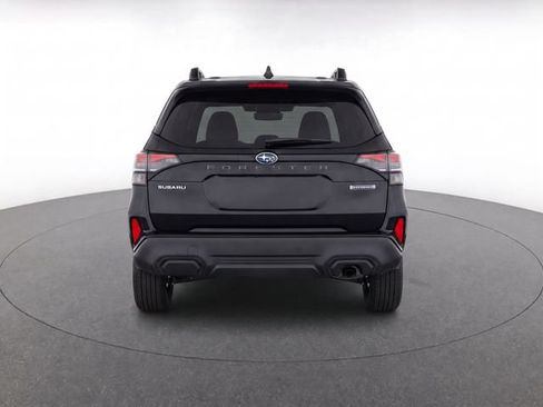 Used 2025 Subaru Forester Premium AWD/4WD image 3