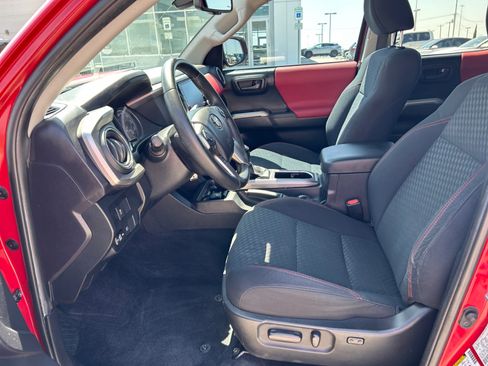 Used 2022 Toyota Tacoma SR5 RWD image 22