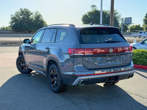 New 2026 Volkswagen Atlas Peak Edition AWD/4WD image 11