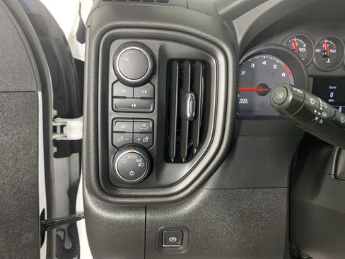 Used 2024 Chevrolet Silverado 2500 Custom w/ Custom Convenience Package AWD/4WD image 16