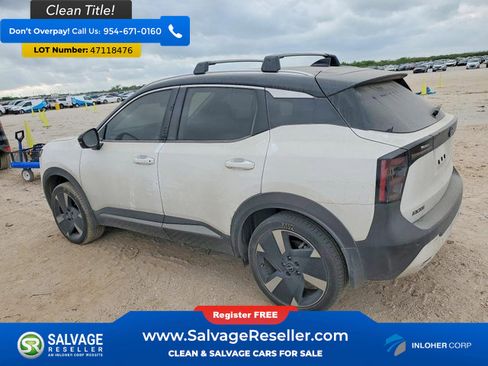 Used 2025 Nissan Kicks SR FWD image 3