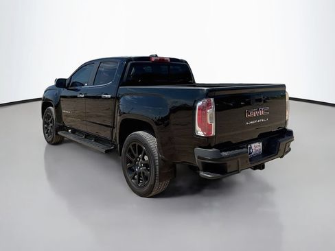 Used 2022 GMC Canyon Denali w/ Denali Black Edition Package AWD/4WD image 5