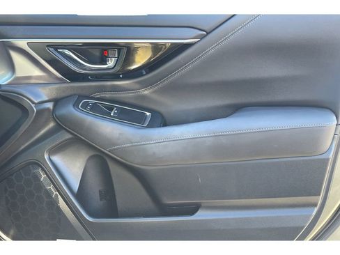 Used 2025 Subaru Outback Limited image 20