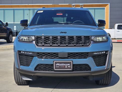 New 2026 Jeep Grand Cherokee L Limited RWD image 6
