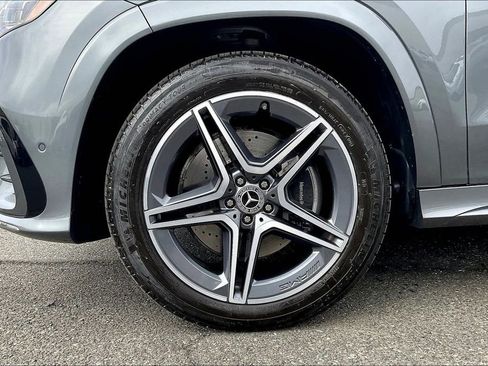 New 2025 Mercedes-Benz GLS 450 4MATIC image 12