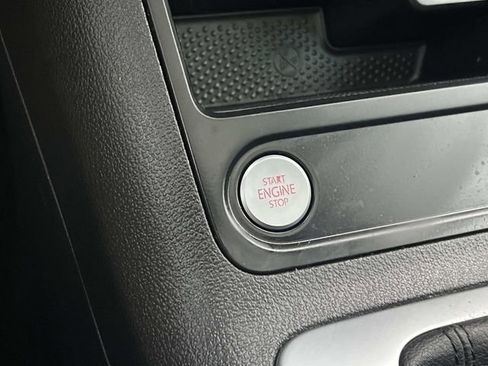 Used 2017 Volkswagen Tiguan Wolfsburg Edition image 25