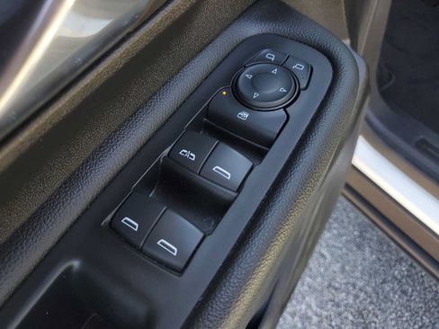 Used 2024 GMC Terrain SLT AWD/4WD image 20