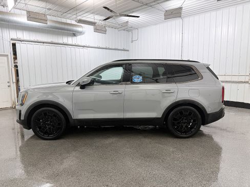 Used 2022 Kia Telluride EX w/ EX Premium Package image 28