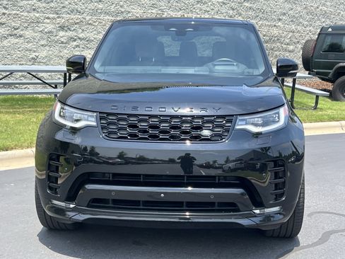 Used 2025 Land Rover Discovery Dynamic SE AWD/4WD image 10