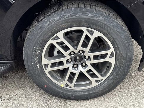 New 2025 Ford Expedition Max Active image 9