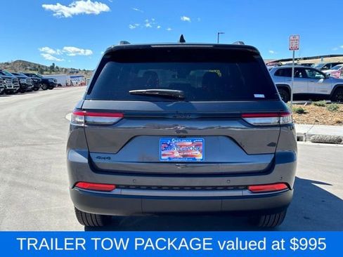 New 2026 Jeep Grand Cherokee Limited w/ Limited Altitude Package AWD/4WD image 4