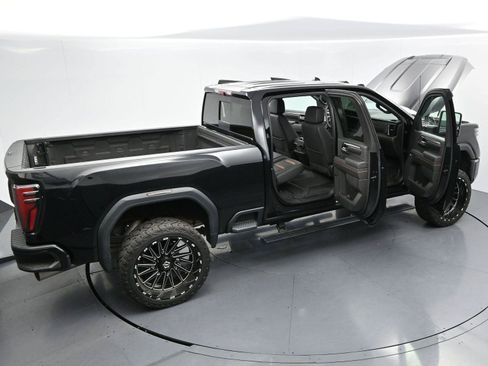 Used 2024 GMC Sierra 2500 AT4 w/ AT4 Premium Plus Package AWD/4WD image 40