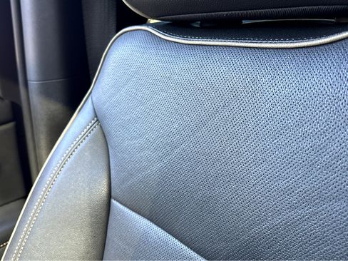 Used 2023 Chevrolet Suburban Premier image 5